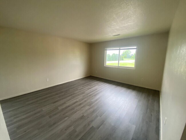 Foto del edificio - 10749 Dixie Hwy