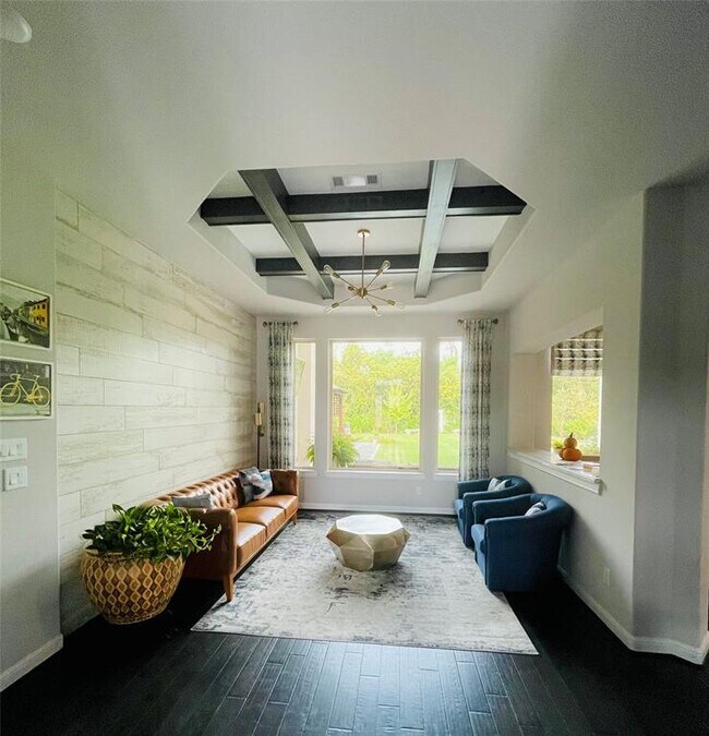 Foto del edificio - 5202 Kirbster Ln