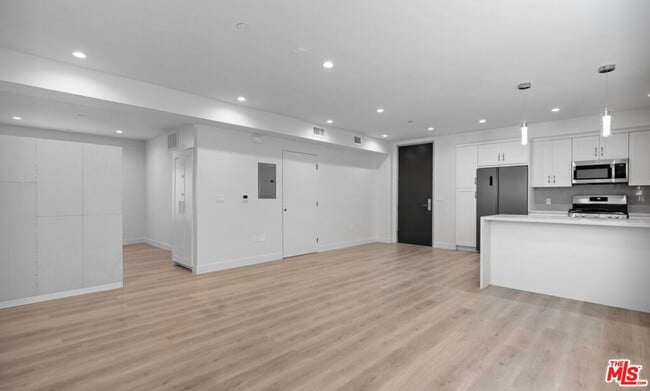 Building Photo - 2336 Westwood Blvd