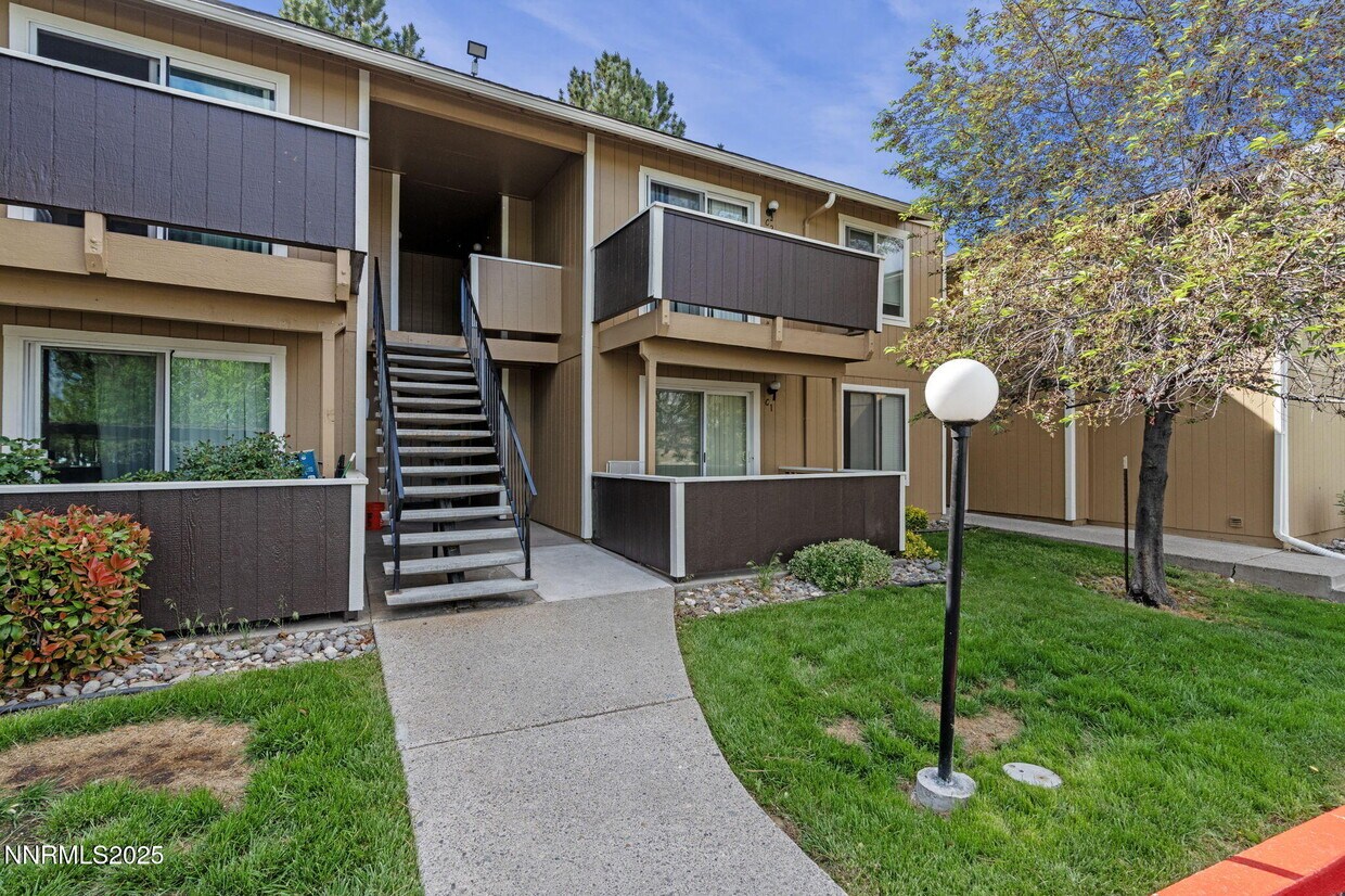 Foto principal - 3399 Crystal Ln