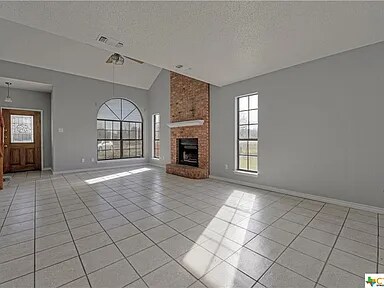 Foto del edificio - 3300 Lois Ln