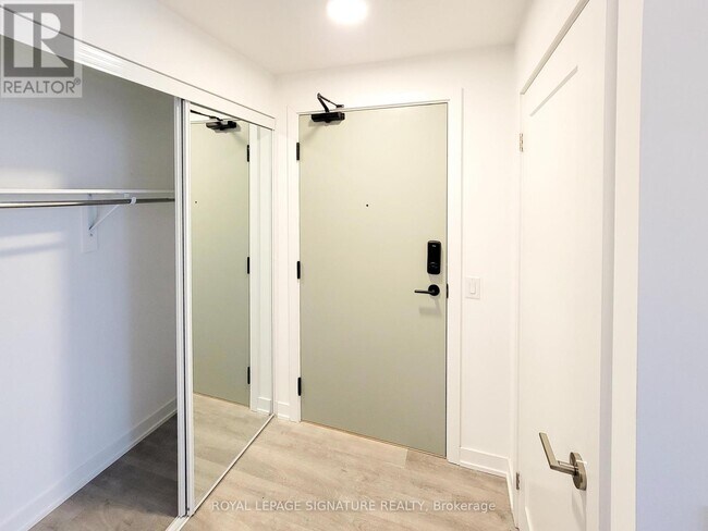 Photo du bâtiment - 5105 Hurontario St