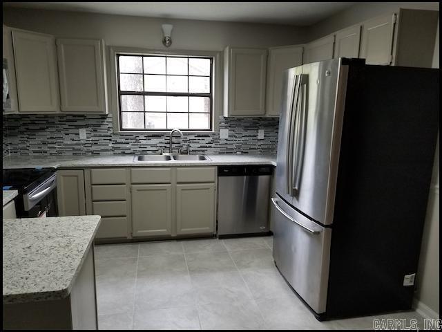Foto del edificio - 16 Hickory Ln