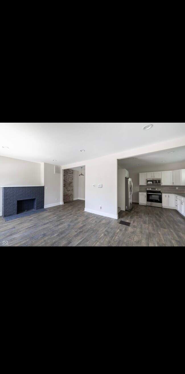 Foto del edificio - 646 E 31st St