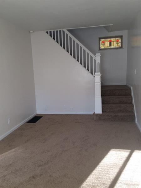 Foto del edificio - 1322 Fallowfield Ave