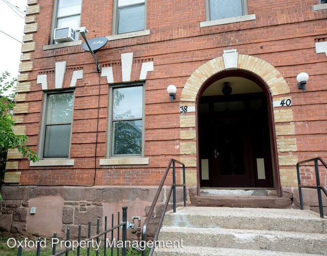 Foto del edificio - 38-40 Sanford St