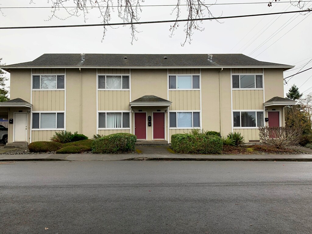 Foto principal - 389 12th St