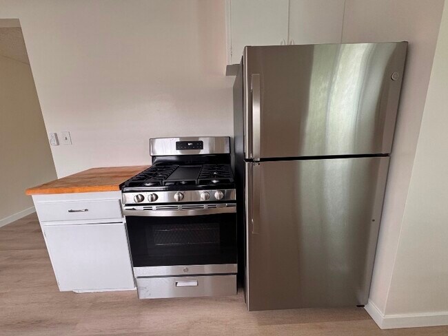 Foto del edificio - 24707 Cypress St