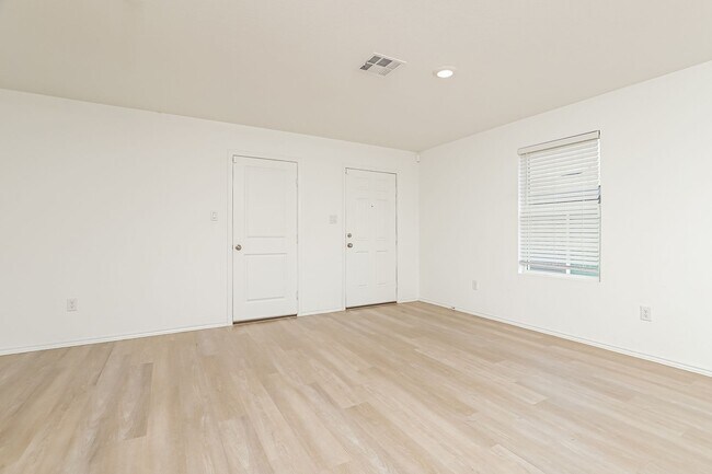 Foto del edificio - 3 bedroom 2 bathroom home located 8.5 miles from Lackland AFB