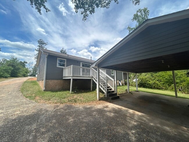 Building Photo - 168 Old Corinth Rd