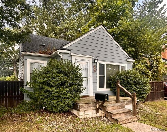 Building Photo - 505 Gardendale St
