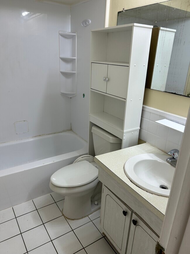 Building Photo - 4221 Sheldon Pl