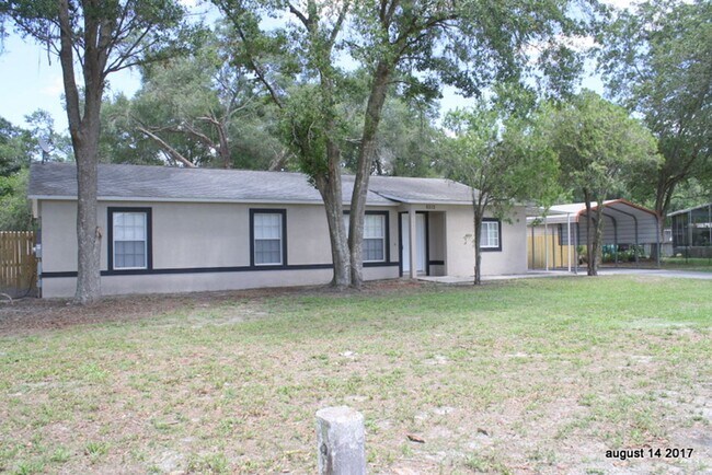 Foto del edificio - Very nice 4 bedroom 2 bath in beautiful se...