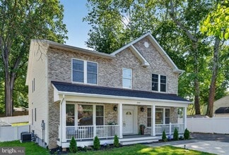 Building Photo - 3925 Ashwood Pl