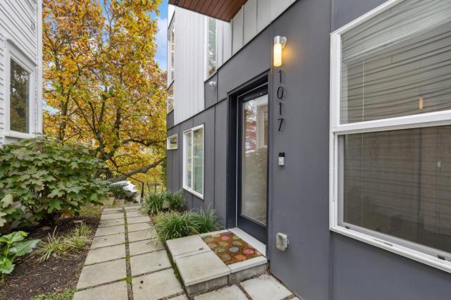 Building Photo - 3 bedroom in Seattle WA 98119