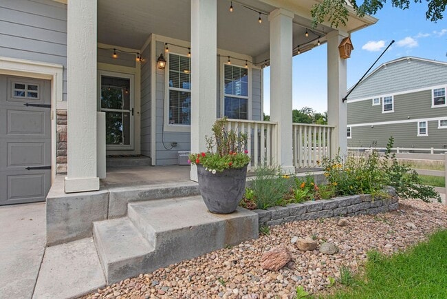 Building Photo - Spacious 6-Bedroom, 4-Bath Home in Desirab...