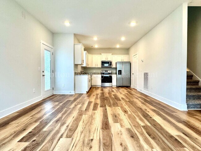 Foto del edificio - Modern 3BR/2.5BA Townhome | $2,100/mo. | P...