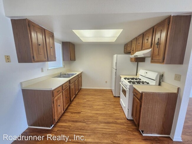Building Photo - 2 br, 1 bath House - 5519 Abronia