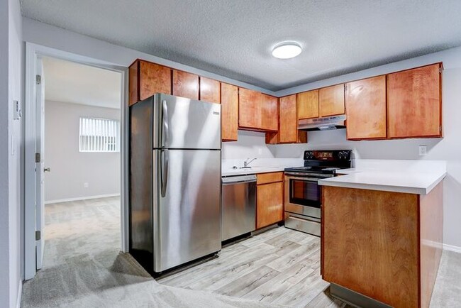 Foto del edificio - SPACIOUS 1 bed / 1 bath Call 503-664-4101 ...