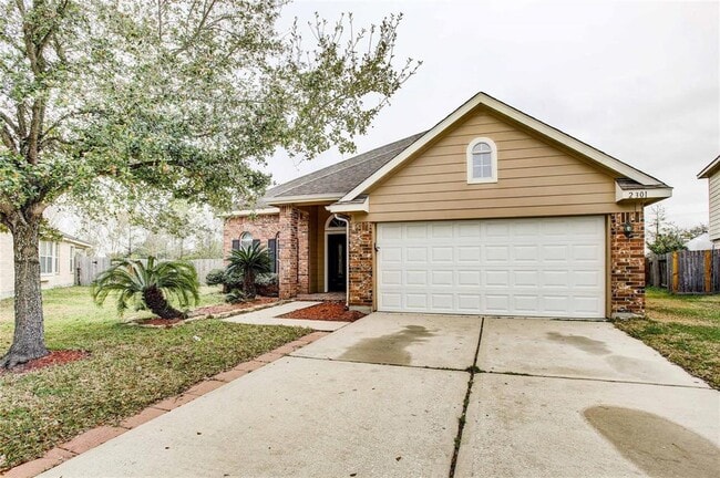 Building Photo - 2301 Wimberly Dr