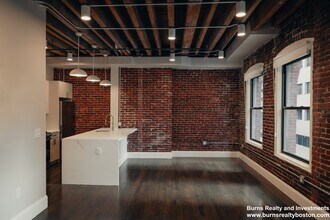 Building Photo - 281 Franklin St