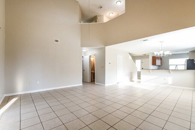Foto del edificio - 116 Whitehall Way