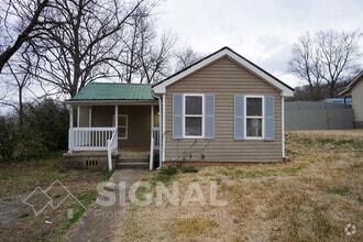 Building Photo - 8432 Lawley Ave