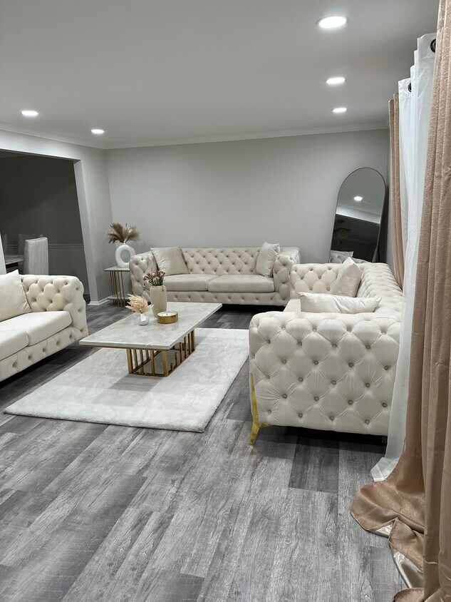 Primary Photo - 6209 Brighton Dr