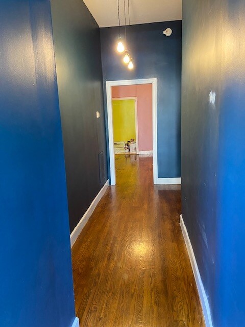 flat hallway - 834 Alabama St