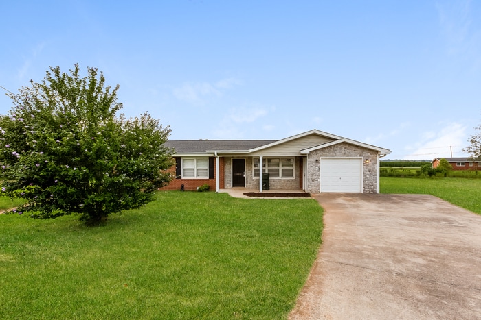 Primary Photo - 116 Grant Dr