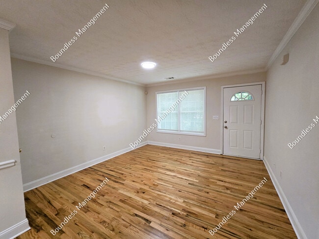 Building Photo - 1687 Thoms Dr NW