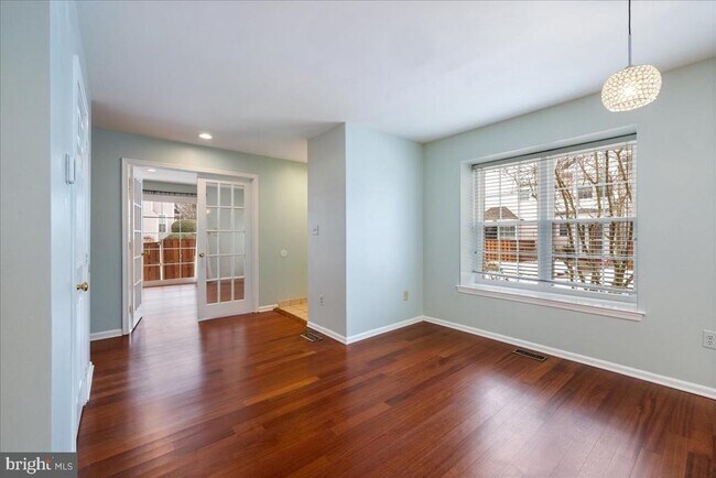 Foto del edificio - 6306 Spruce Mill Dr