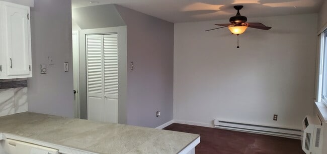 Building Photo - 8795 Sieloff Dr