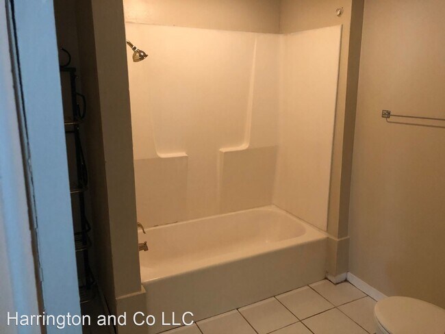 Foto del edificio - 2 br, 1 bath House - 401 E. Broadway