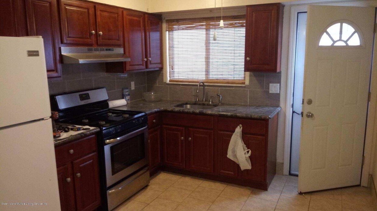 Foto principal - 102 Grayson St