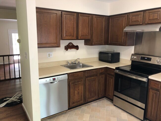 Foto del edificio - 2281 Idylwood Station Ln