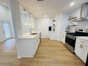 Building Photo - 18322 Autumn Trails Ln