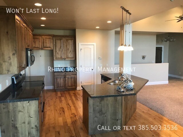 Foto del edificio - 2348 S 2975 W