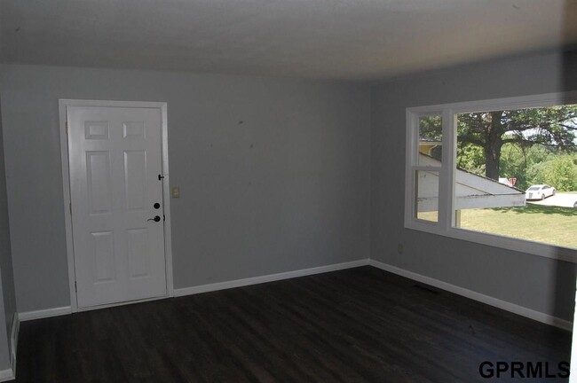 Building Photo - 1515 3rd Ave