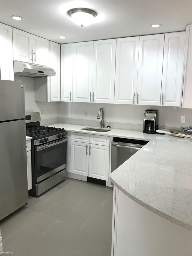 2021 35th St, Astoria, NY 11105 Condo for Rent in Astoria, NY