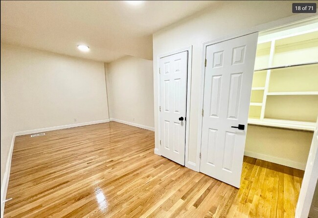 Foto del edificio - 527 E 3rd St