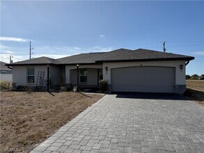 Building Photo - 910 NW 8th Terrace