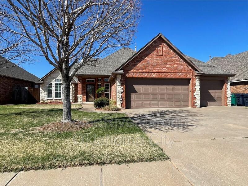 13113 SW 2nd Terrace, Yukon, OK 73099 House for Rent in Yukon, OK