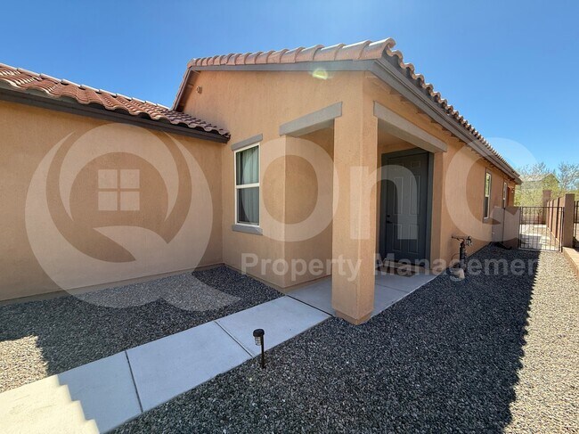 Building Photo - 759 Calle Calca