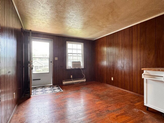 Foto del edificio - 1508 6th St. SE