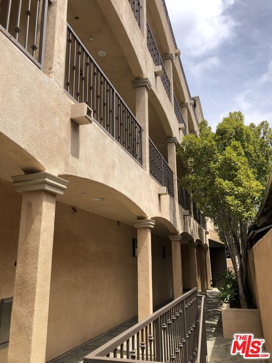 Foto del edificio - 918 S Harvard Blvd