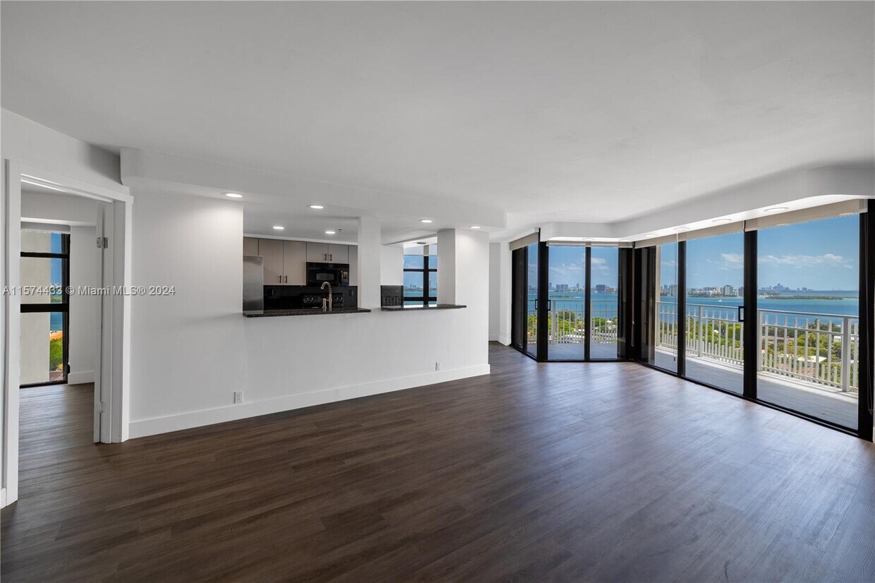 Foto principal - 1000 Quayside Terrace