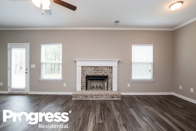 Foto del edificio - 628 Fieldcrest Dr
