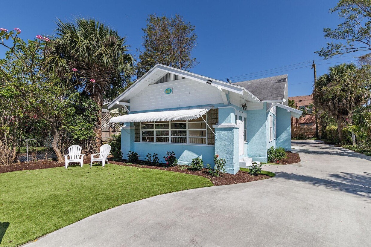 Primary Photo - 421 Flamingo Dr