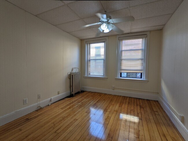 Foto del edificio - 437 Cambridge St